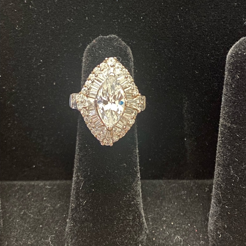 Suzanne Somers Elegant Silver Marquise-Cut Ring - Picture 2 of 2
